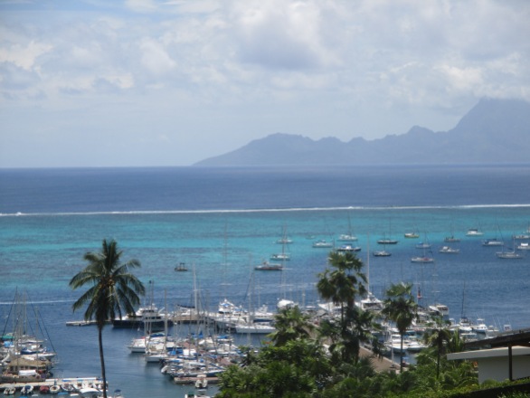 Vue de la marina de Papeete ( Tahiti)
